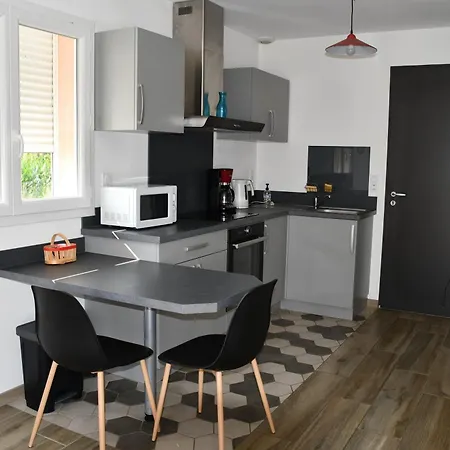 Daire Joli Avec Piscine