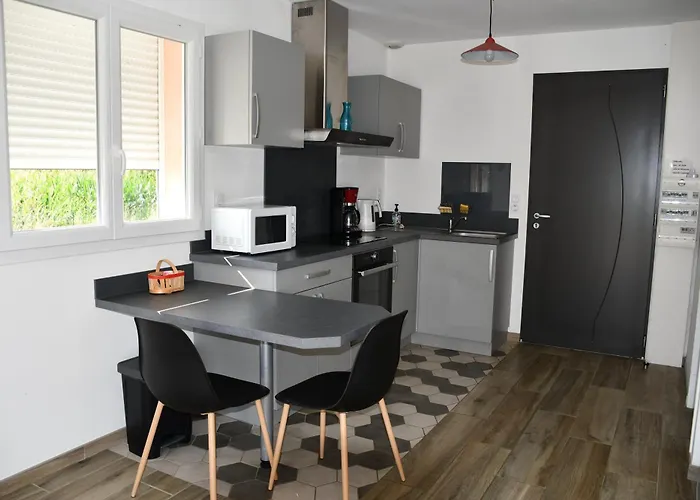 Appartement Joli Avec Piscine